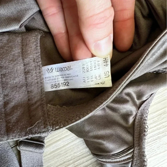 WACOAL : Basic Beauty Full Figure Seamless Underwire Bra 855192 - Picture 6 of 12